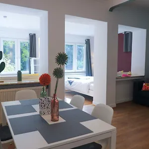https://the-garden-flat.luxembourghotelsguide.com