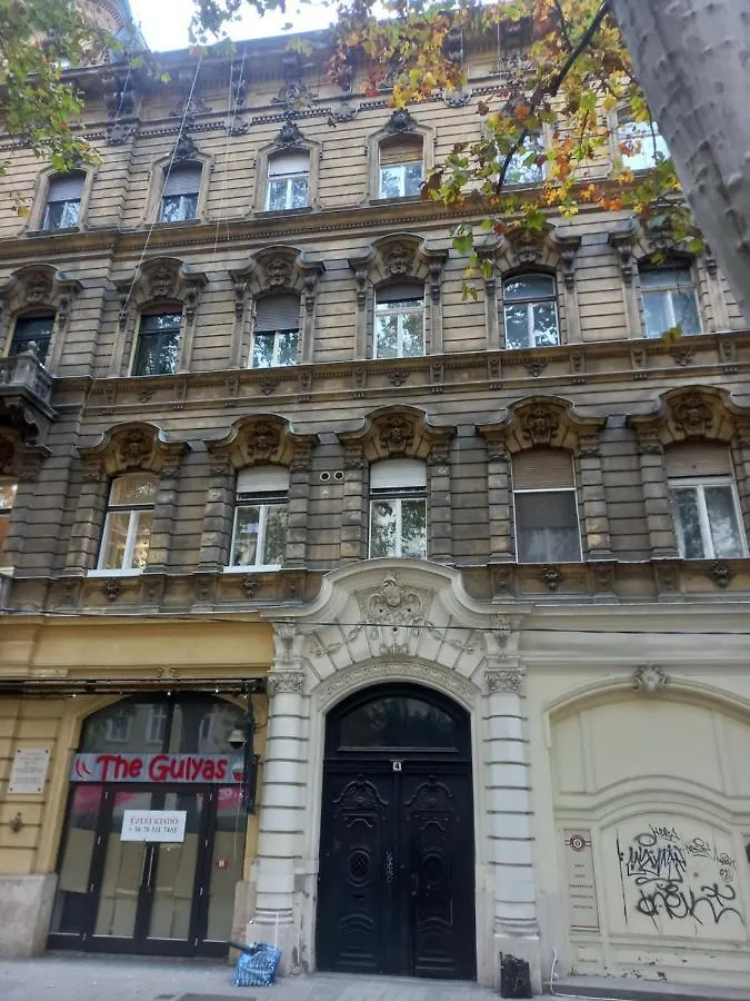 Liszt Ferenc Square Studio Apartment Budapest