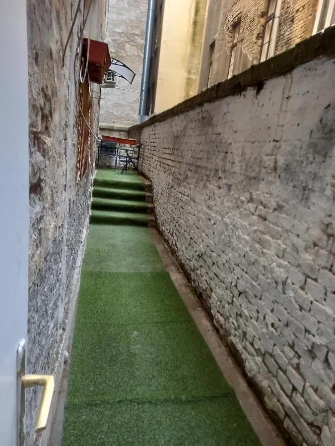 Liszt Ferenc Square Studio Apartment Budapest